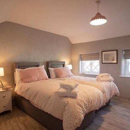 Kilbroney River Cottage โรสเทรวอร์ ภายนอก รูปภาพ