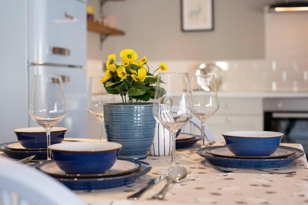 Kilbroney River Cottage โรสเทรวอร์ ภายนอก รูปภาพ
